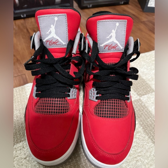 Retro Jordan 4 Toro Bravo - Picture 1 of 5